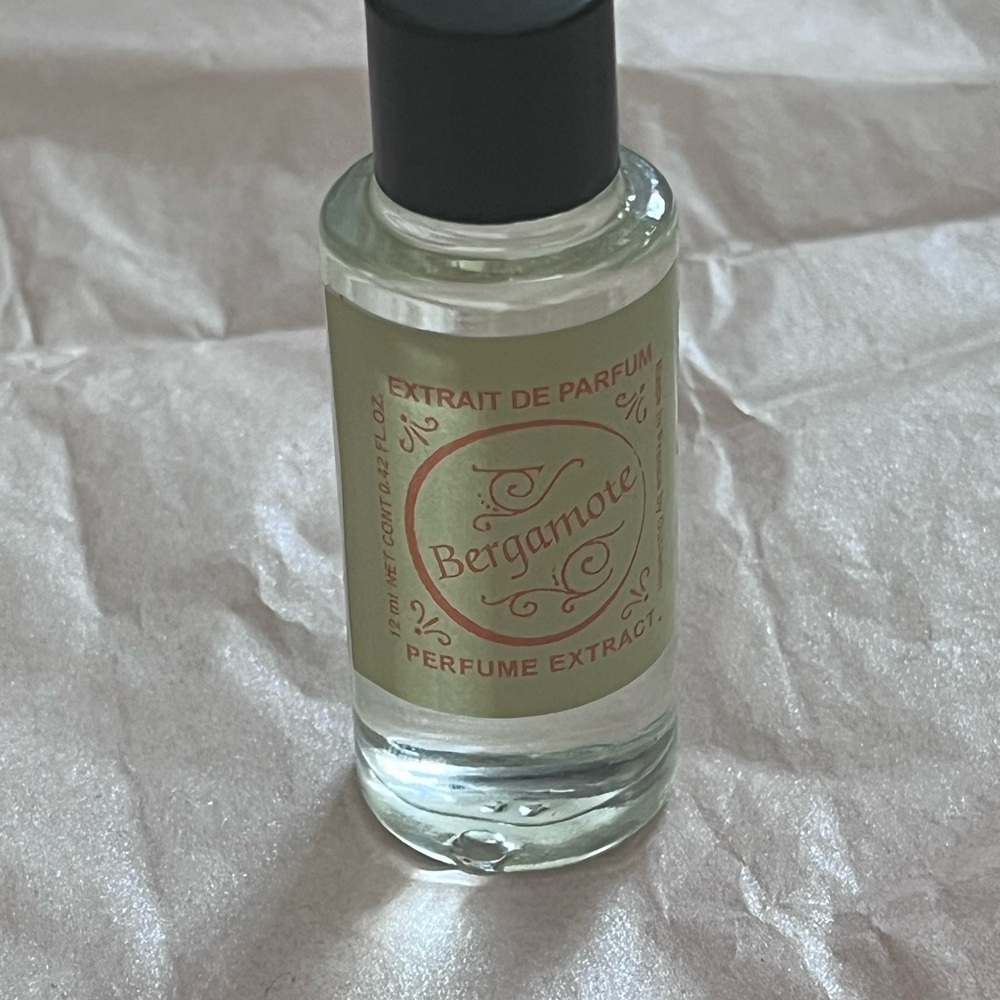 Body & Parfum Oil Bundle: Demeter Lemon Meringue & Outremer Violette & Bergamote - Picture 3 of 16
